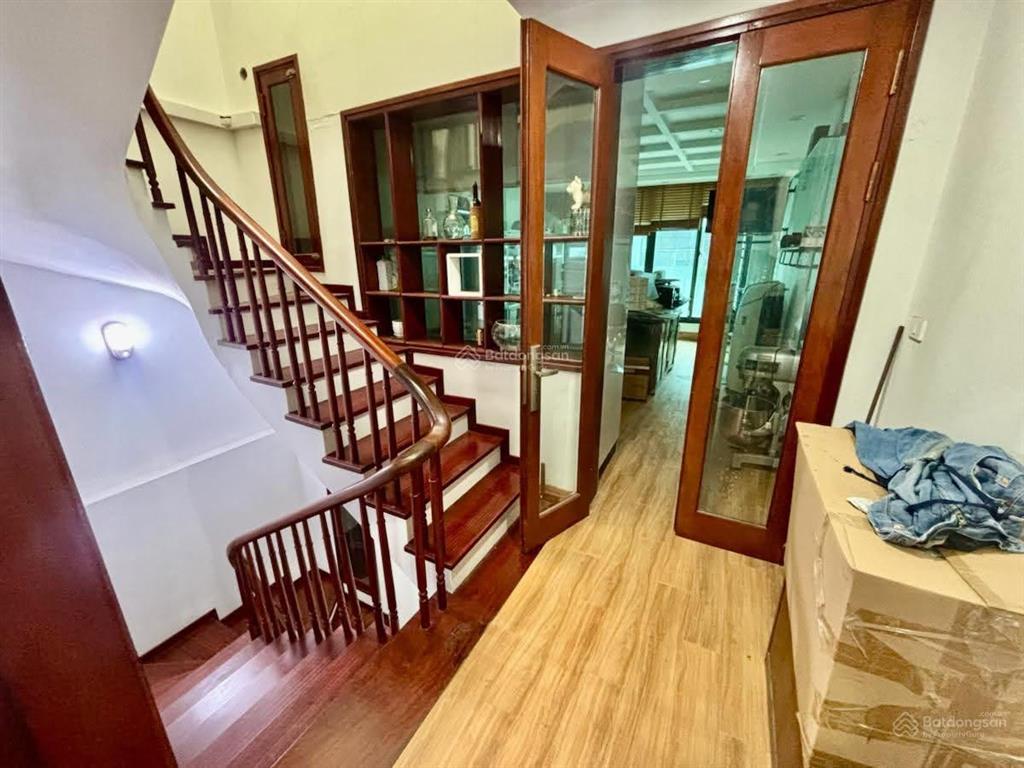 Chính chủ cần bán nhà 66m x8tầng, thang máy,ôtô tránh, kinh doanh,thoáng sángở sướng, nguyễn chánh