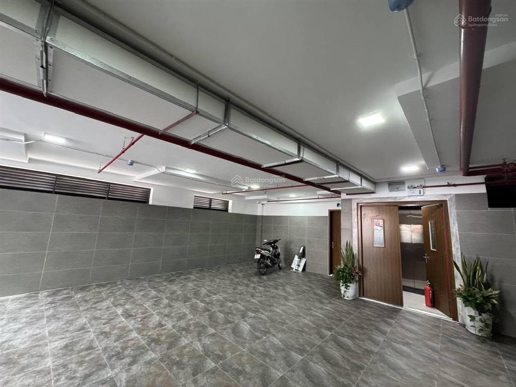 Chính chủ bán gấp lô góc 3 mặt thoáng, mặt phố hoàng văn thái 169m x9tầng, mặt tiền 9,2m, thang máy
