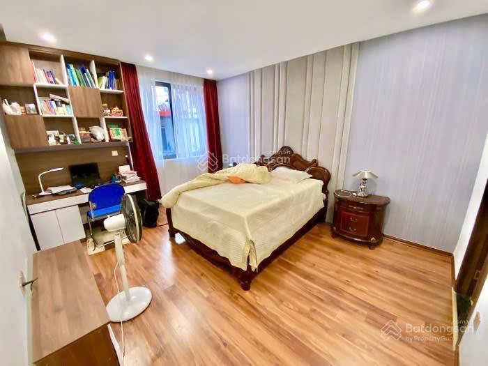 Chính chủ cần bán nhà 55m2x 5 tầng, ôtô tránh, thoáng sáng  ở sướng, khuất duy tiến