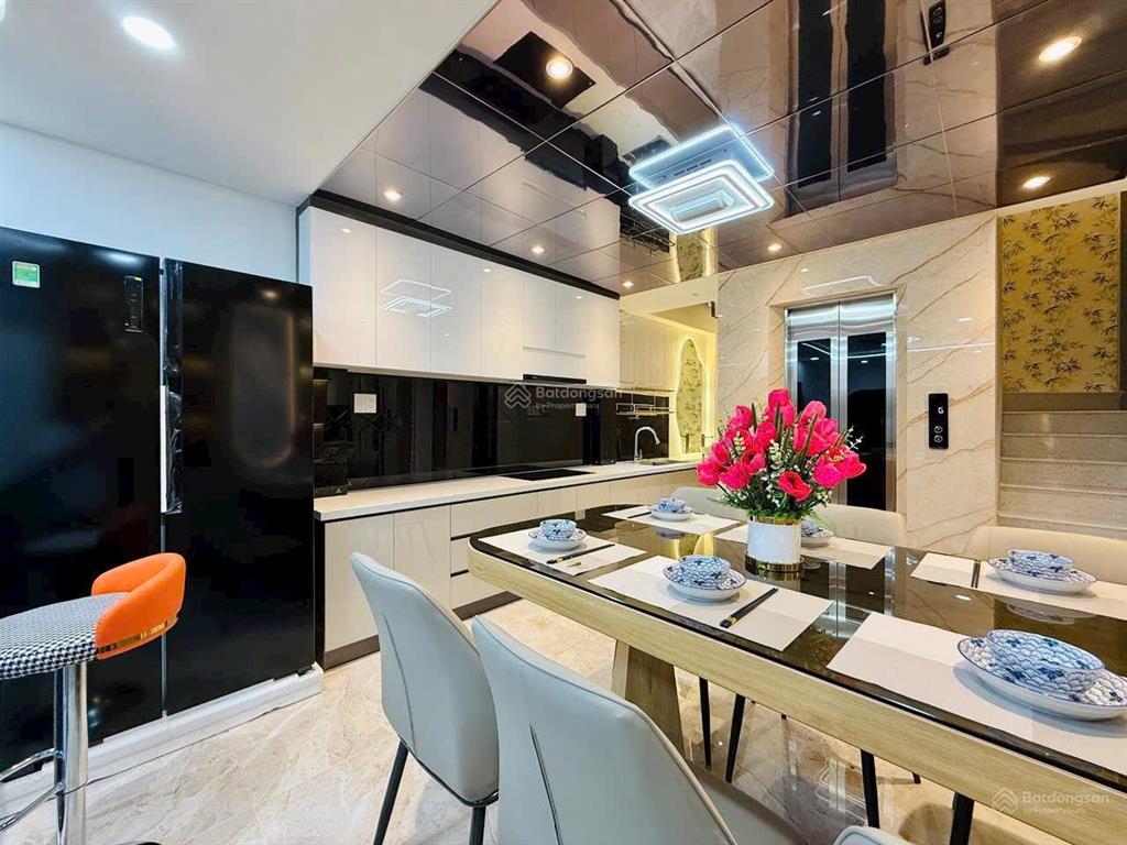 Chính chủ tìm chủ mới nhà 56m2x 5tầng, ôtô tránh, kinh doanh, thoáng sáng  ở sướng, khuất duy tiến