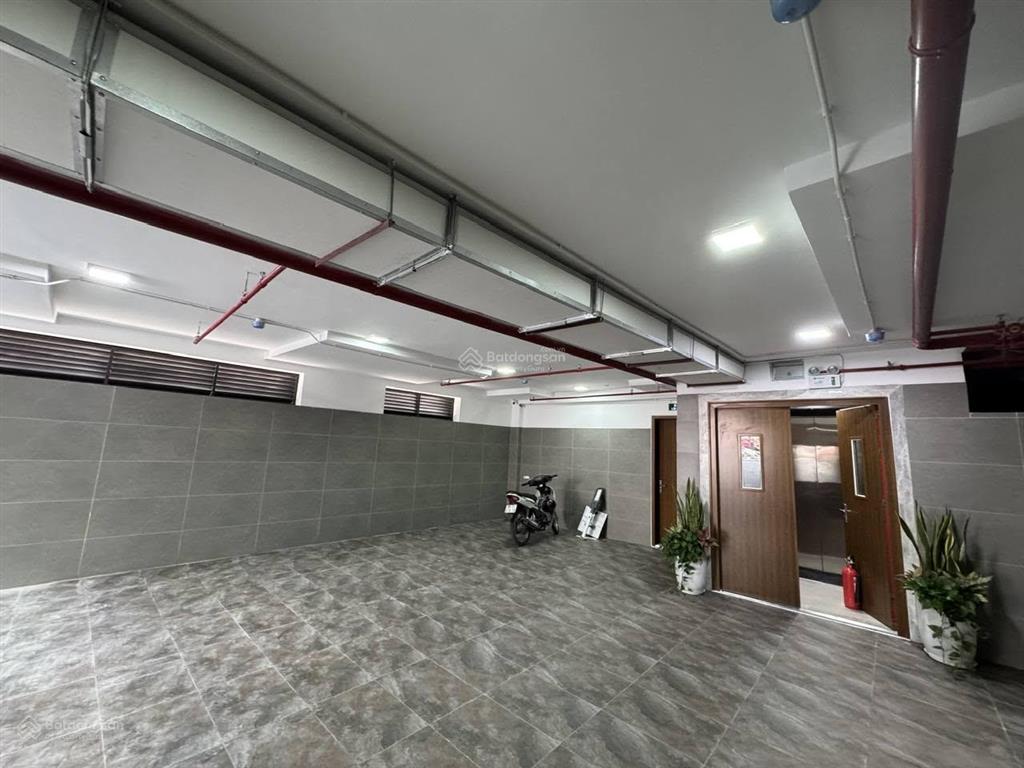 Chính chủ lô góc 3 mặt thoáng, hoàng văn thái 169m², 9 tầng, mặt tiền 9,2m, thang máy, vị trí vàng