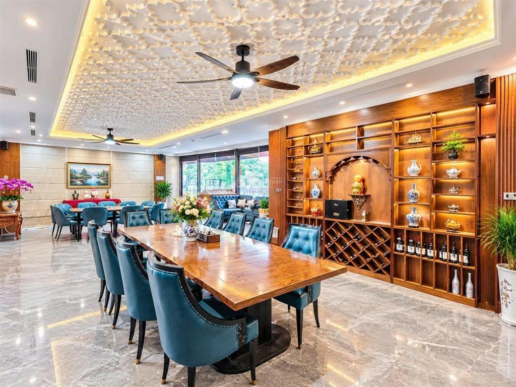 Lô góc, mặt phố trần kim xuyến, vị trí kim cương, 268m x 6 tầng, kinh doanh đa ngành, dòng tiền đều