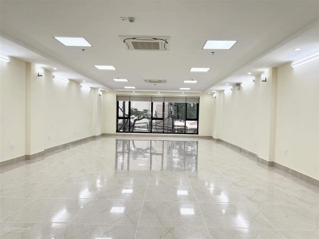 Chính chủ gộp bank lô góc, mặt hoàng quốc việt, 115m2 x9 tầng, kinh doanh đỉnh cao, dòng tiền đều