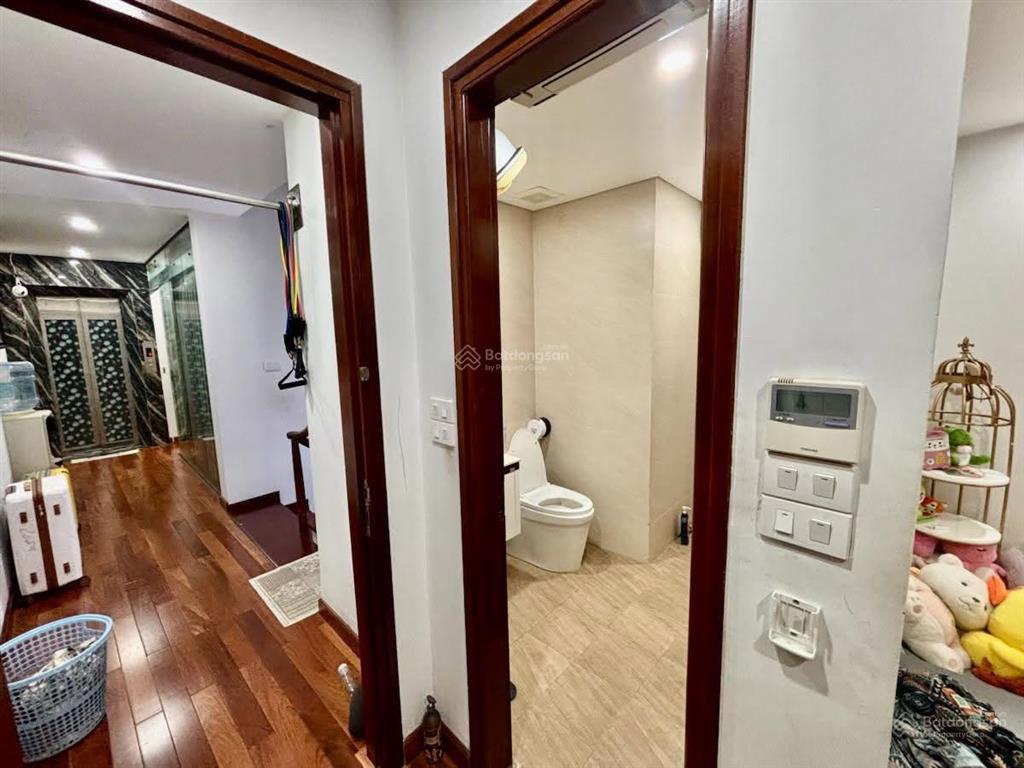 Chính chủ gộp bank mặt phố nguyễn chánh 71m2 x7 tầng, thang máy, kinh doanh đỉnh cao, dòng tiền đều
