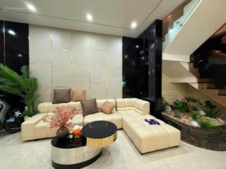 Chính chủ chuyển công tác lên cần cho thuê nhà tại hoàng huy mall