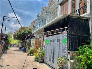 Bán nhà sổ riêng gần trung tâm y tế dĩ an, bình dương