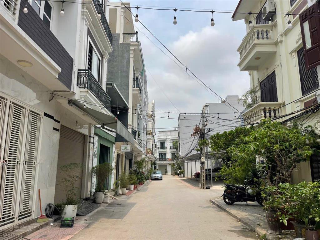 56m2 đất mặt ngõ 8m vị trí tuyến 2 trung lực  ngang 7.5m  cách mặt đường 50m