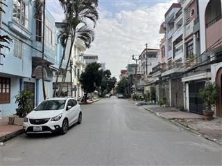 Bán đất tặng nhà cũ mặt phố tô vũ 193 văn cao  80m2  đường 15m