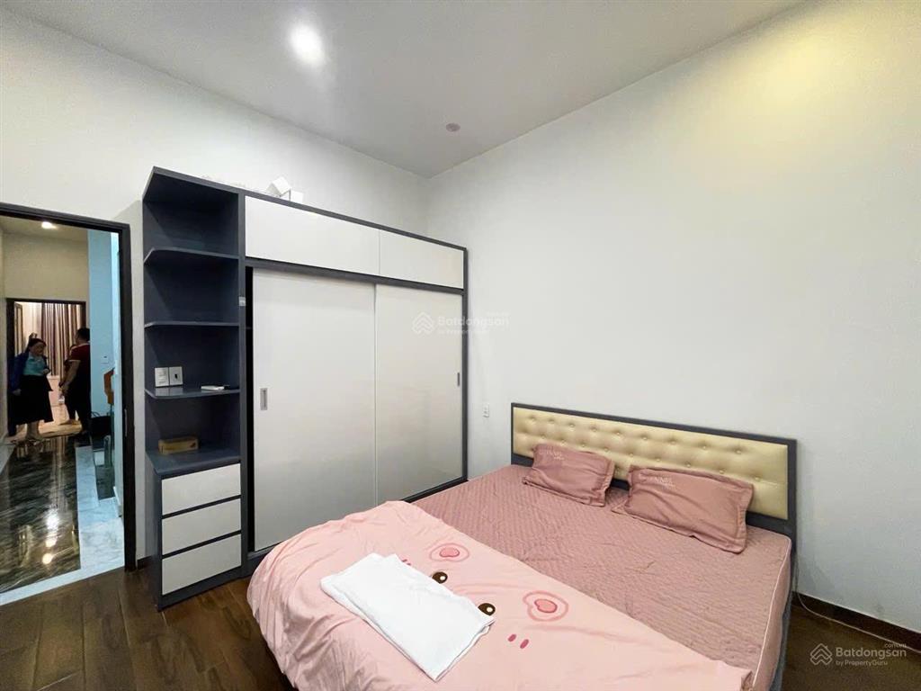 Nhà 5 tầng thang máy lô 22 lê hồng phong  60m2  đông bắc