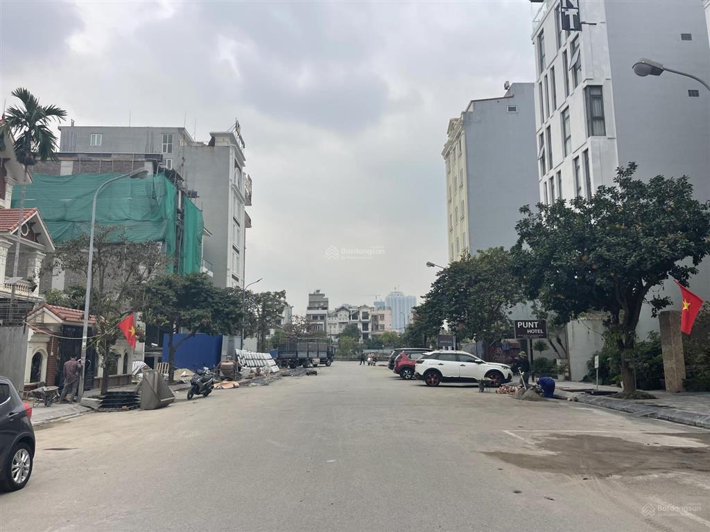 Biệt thự 3 tầng lô 3d lê hồng phong  200m2 ngang 10m  đường 22m