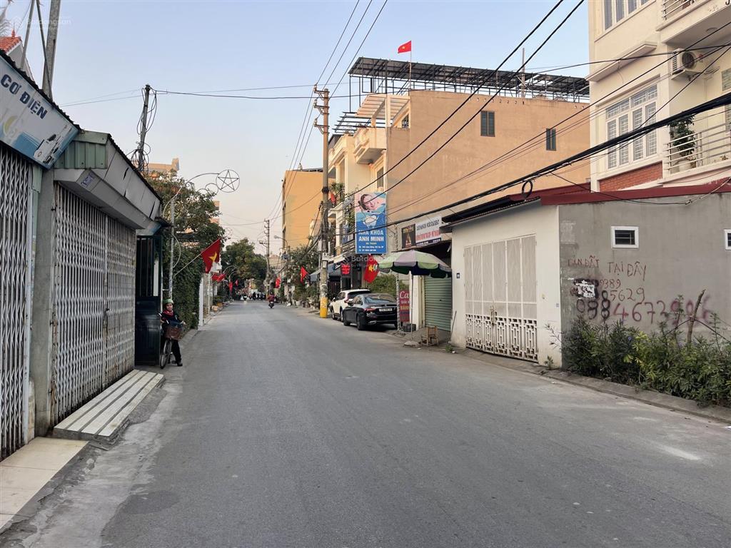 100m2 đất mặt đường lũng đông  ngang 5m  tây tứ trạch