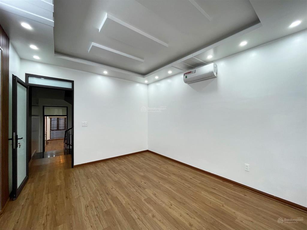 Nhà 4 tầng dân xây phân lô lê hồng phong  60m2  tây nam