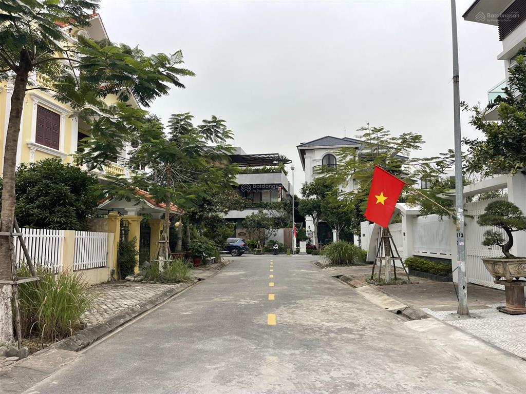 335m2 đất khu biệt thự sao đỏ  ngang 15m  tây nam