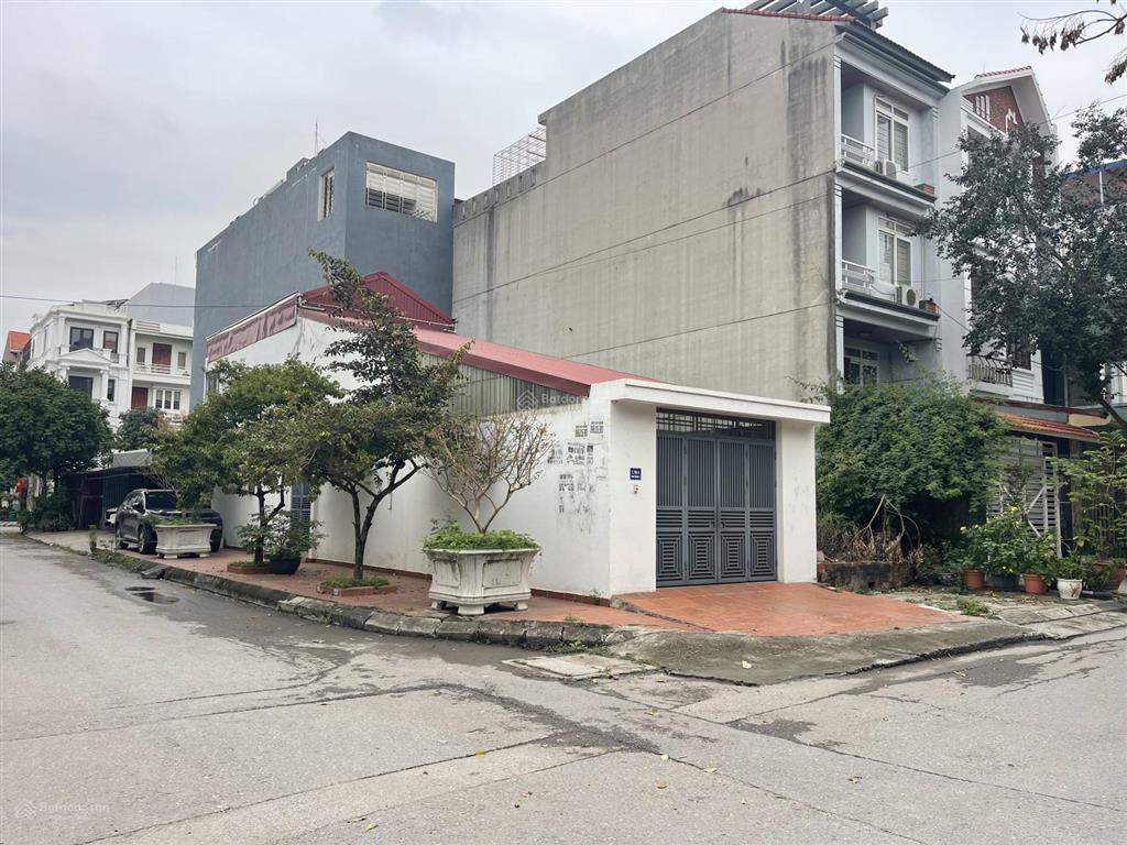 Lô góc 90m2 khu phân lô 193 văn cao  ngang 4.5m  đường 12m