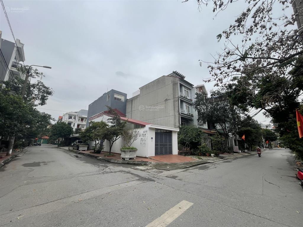 Lô góc 90m2 khu phân lô 193 văn cao  ngang 4.5m  đường 12m