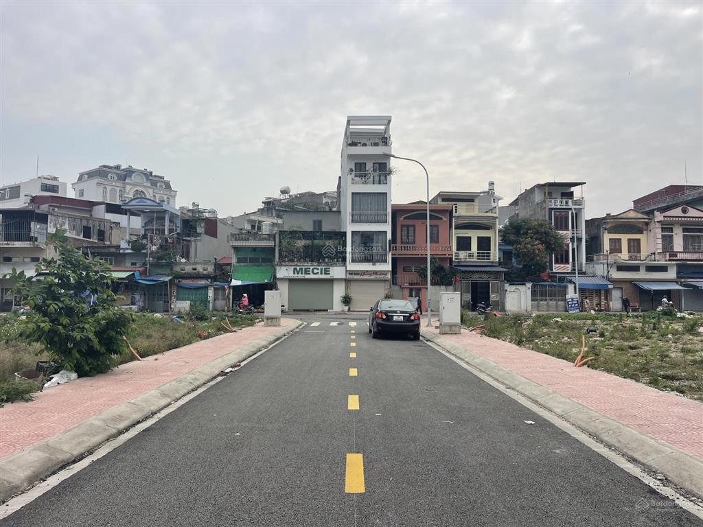 40.5m2 đất tđc 47 lê lai  ngang 4.5m  đường 9.5m