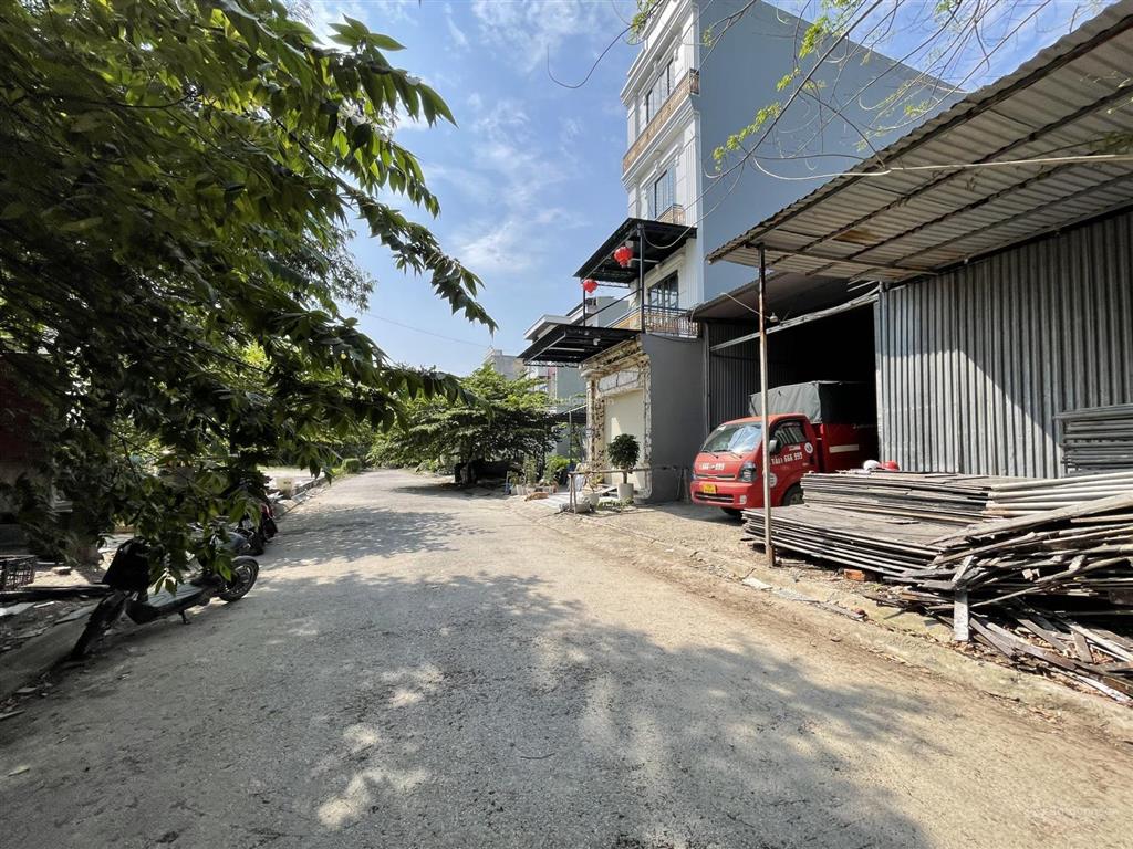 180m2 đất lô 17 lê hồng phong gần amakong  ngang 9m  hướng nam