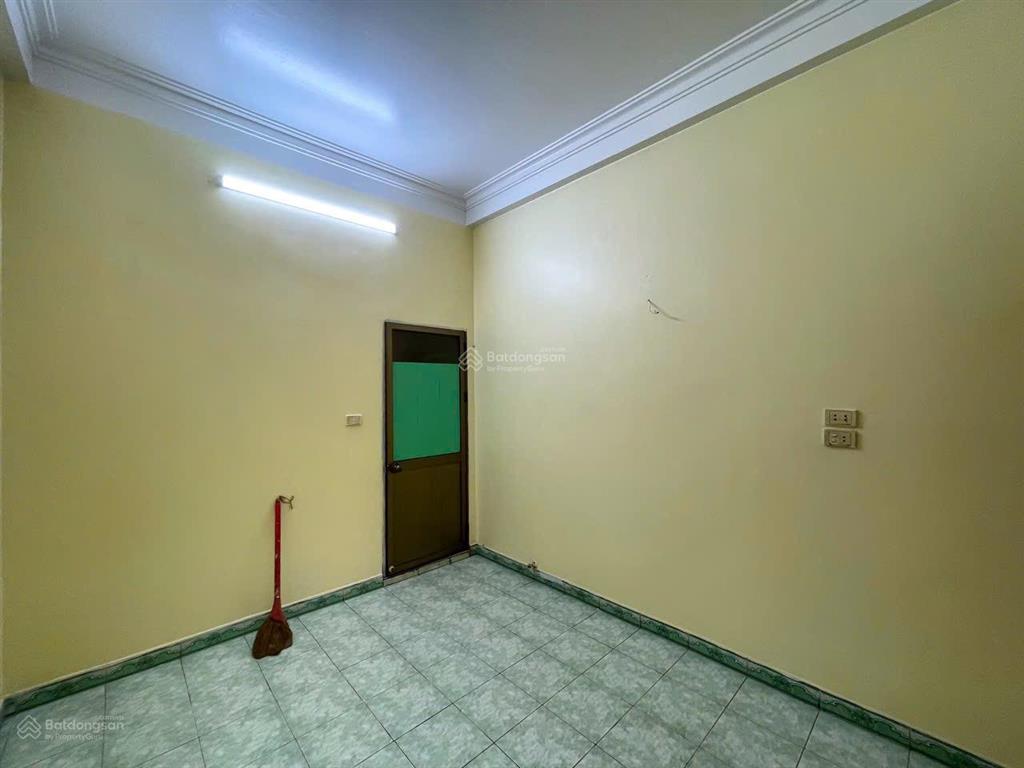 Nhà 3 tầng 30m2 lô 22 lê hồng phong  điểm đẹp kinh doanh tốt