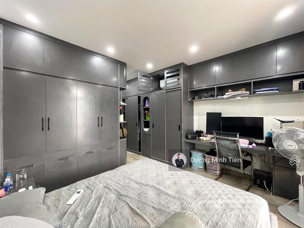 Nhà 6,5 tầng thang máy lê lợi  85m²  cách mặt đường vài bước chân