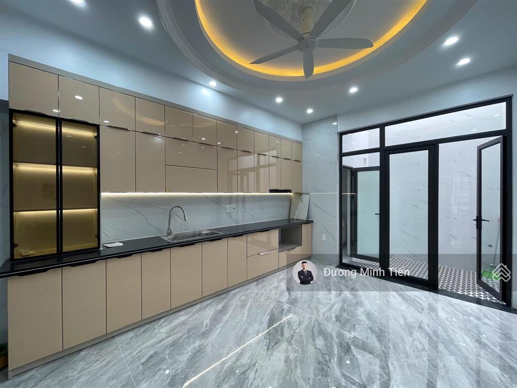 Bán gấp! nhà 4 tầng xây mới thang máy đằng hải  68m2  đường 6m