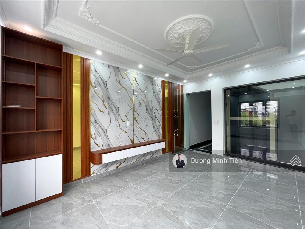 Bán gấp! nhà 4 tầng xây mới thang máy đằng hải  68m2  đường 6m