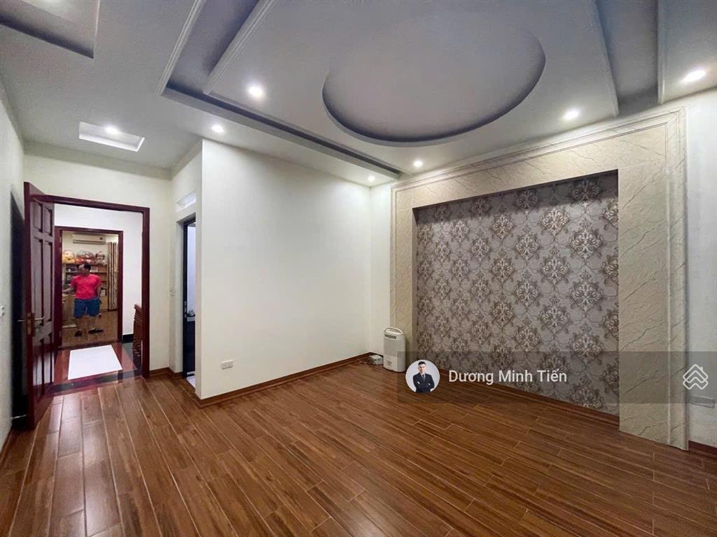 Nhà 4 tầng dân xây phân lô lê hồng phong  81m2 ngang 4.5m  hướng nam