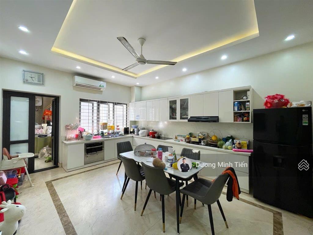 Nhà 4 tầng mặt đường hoàng thế thiện  92m2 ngang 4.6m  nội thất cao cấp