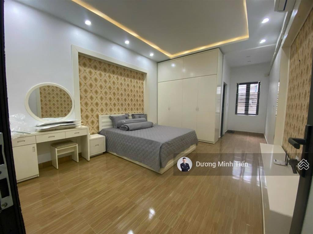 Nhà 4 tầng phân lô văn cao  80m2  đường 12m  đông tứ trạch