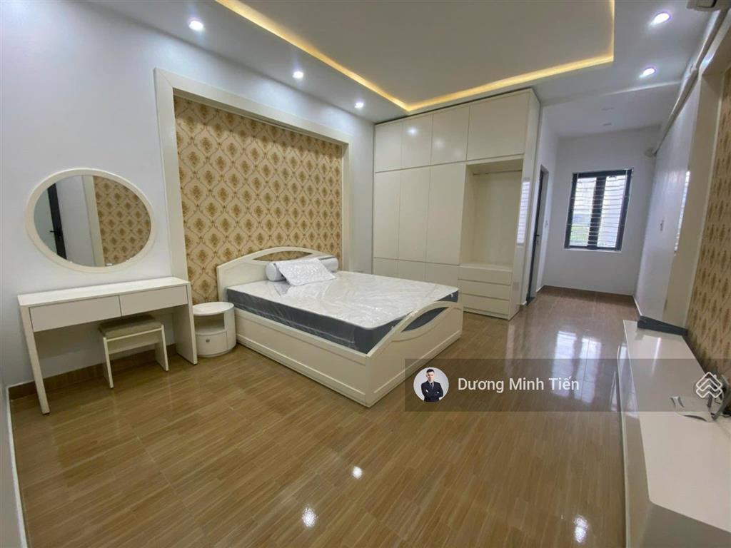 Nhà 4 tầng phân lô văn cao  80m2  đường 12m  đông tứ trạch