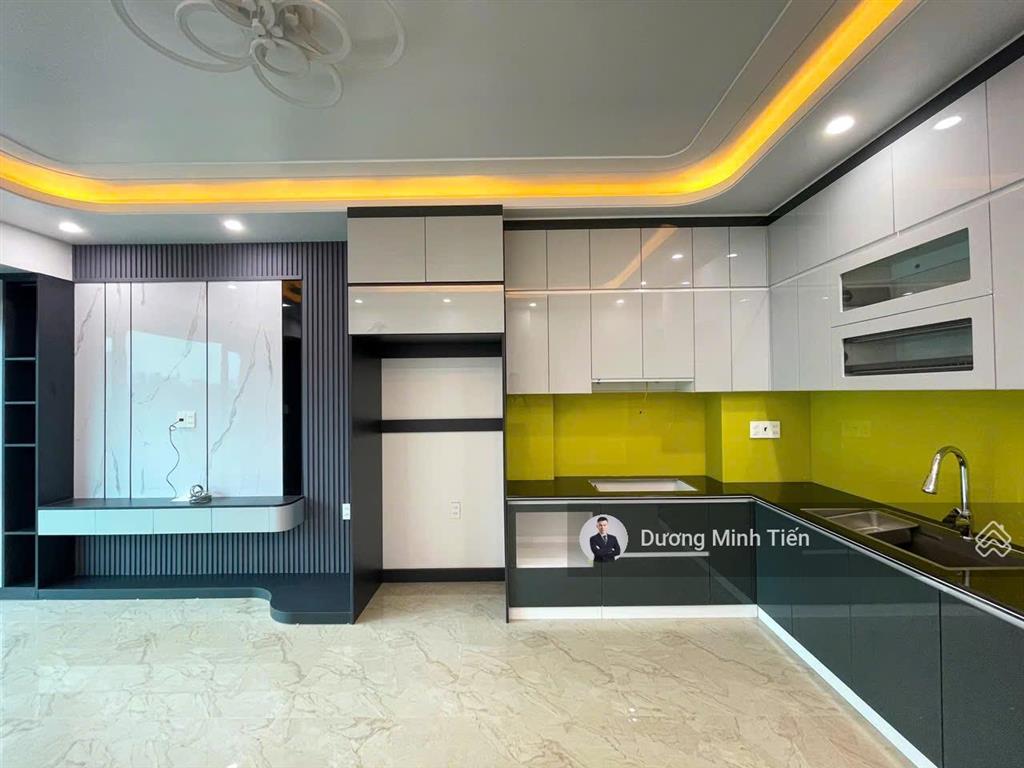 Nhà 6,5 tầng thang máy tuyến 2 lê hồng phong sau lạc hồng  40m²  đường 13,5m