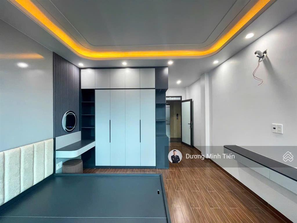 Nhà 6,5 tầng thang máy tuyến 2 lê hồng phong sau lạc hồng  40m²  đường 13,5m