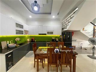 Nhà mặt đường bùi thị tự nhiên  68m2 ngang 4.4m  đường 10m  đông tứ trạch
