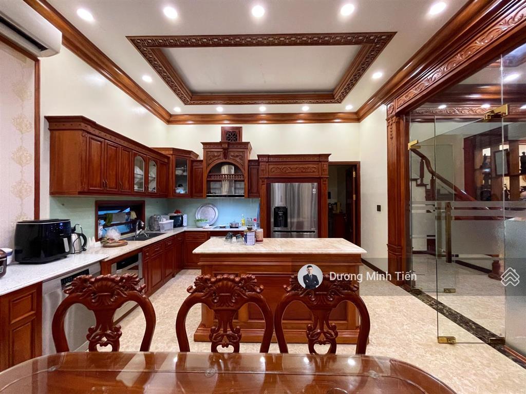 Biệt thự tuyến 3 lê hồng phong  300m2  nội thất cao cấp