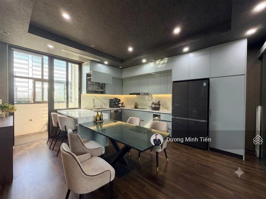Nhà 6 tầng thang máy phân lô lê hồng phong  105m2 ngang 7m  đường 15m