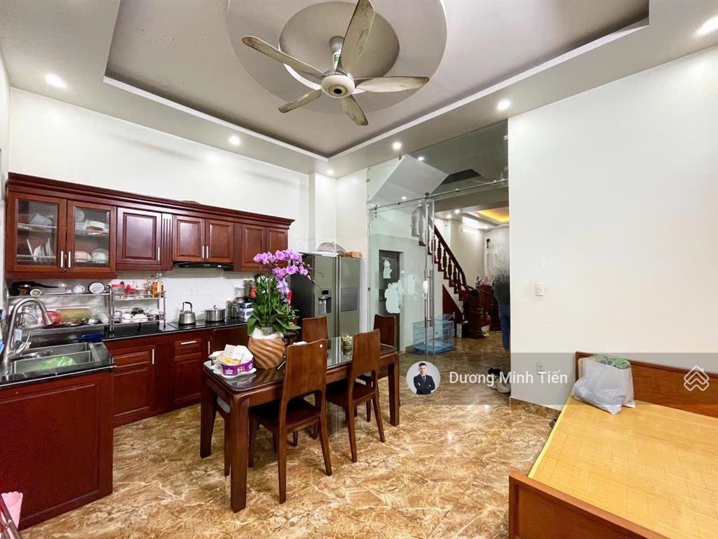 Nhà 6 tầng thang máy lô 26 lê hồng phong  82,5m2 ngang 5,5m  nội thất cao cấp