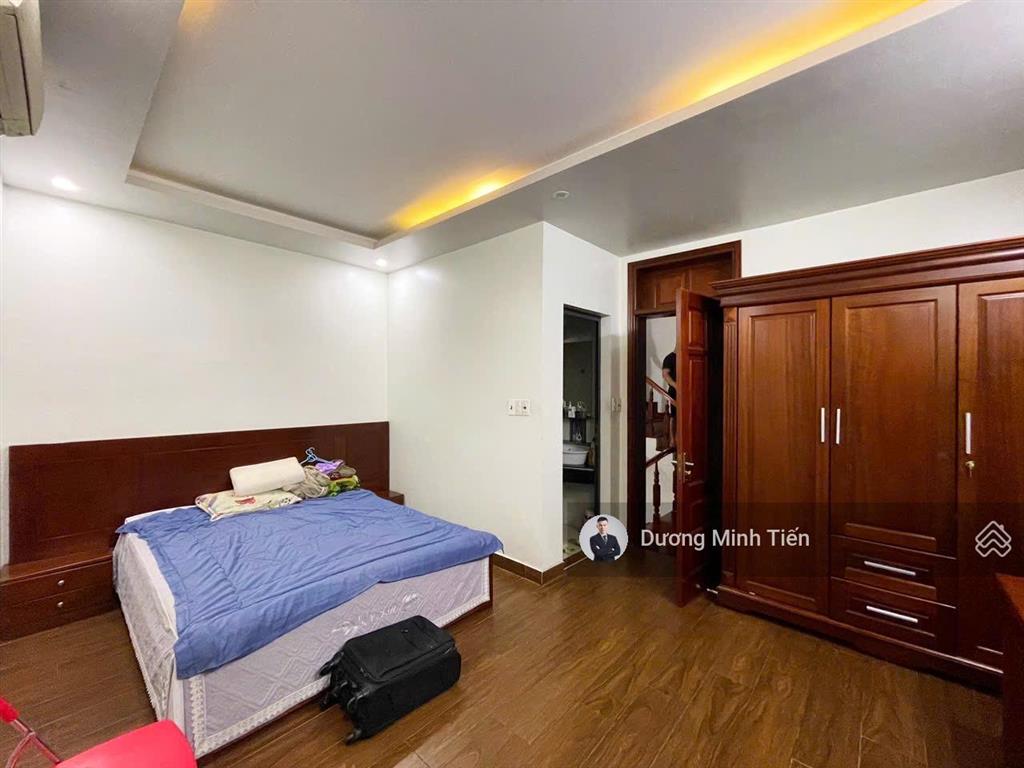 Nhà 6 tầng thang máy lô 26 lê hồng phong  82,5m2 ngang 5,5m  nội thất cao cấp