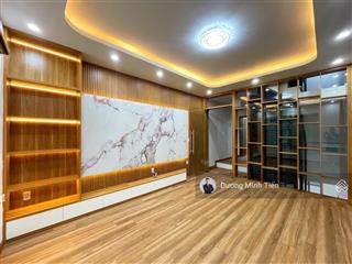 Nhà 5 tầng thang máy full nội thất lê hồng phong  60m2  đông nam