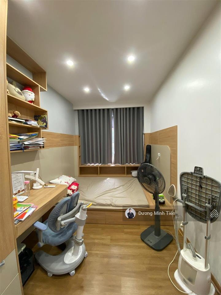 Nhà 3 tầng dân xây phân lô văn cao  77m2 ngang 7m  đông nam