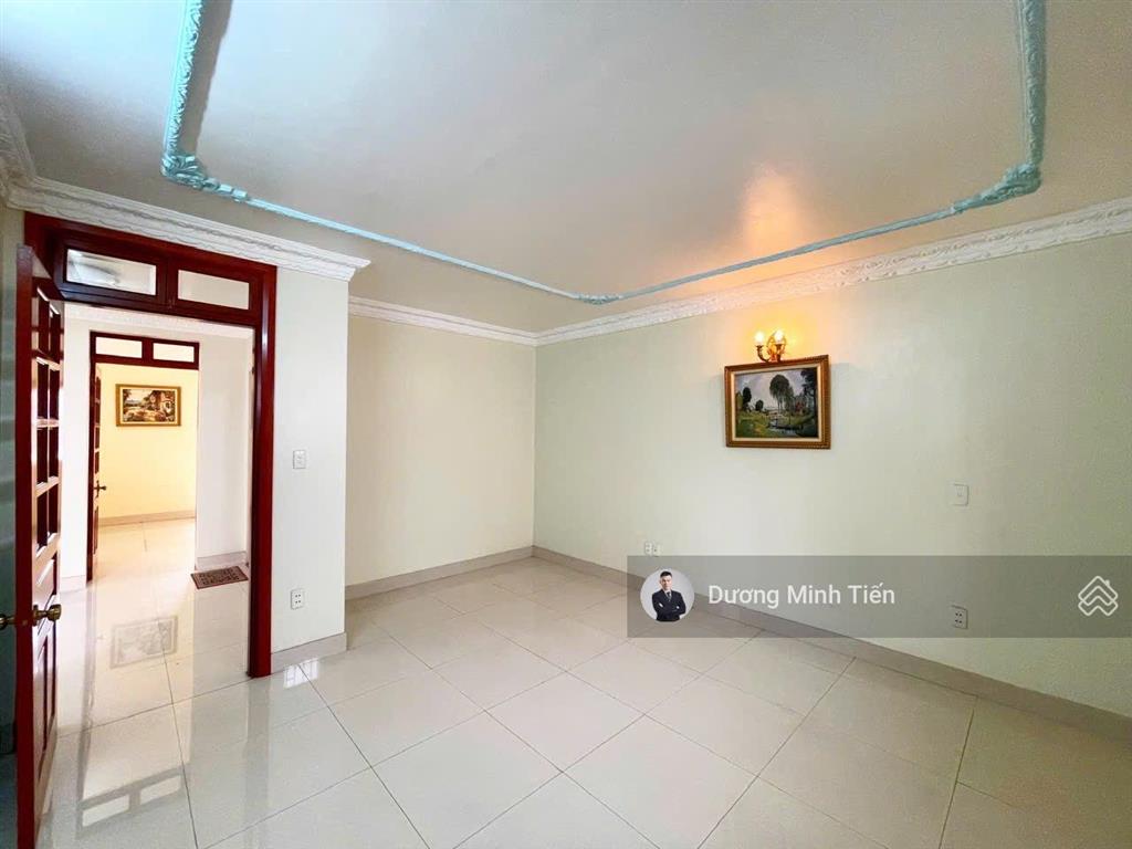 Biệt thự 3 tầng khu phân lô văn cao  180m2 ngang 9m  đường 12m