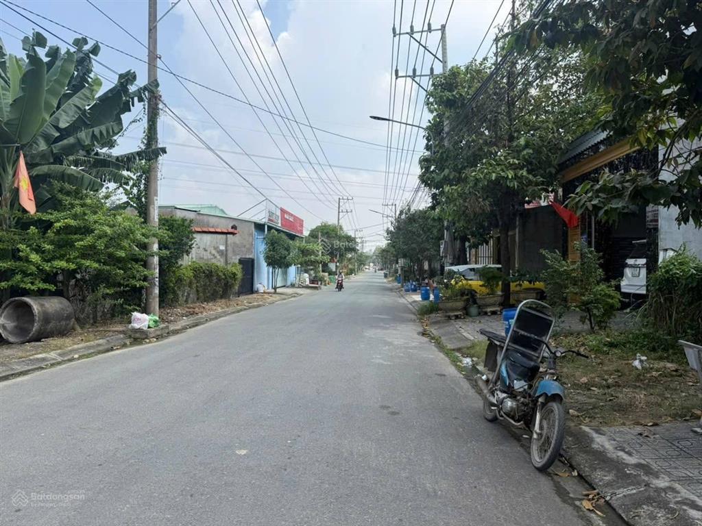 Bán lô đất sổ riêng giá rẻ ngay chợ đêm biconsi tân bình, dĩ an