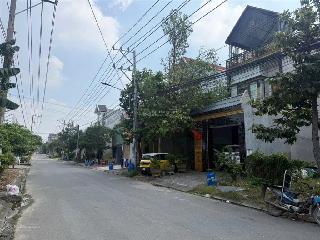 Bán lô đất sổ riêng giá rẻ ngay chợ đêm biconsi tân bình, dĩ an