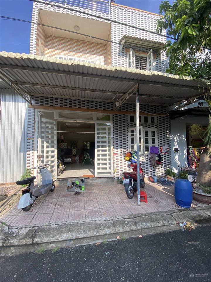 Bán nhà trệt lầu giá rẻ ngang 7m gần ngã tư chiêu liêu, dĩ an