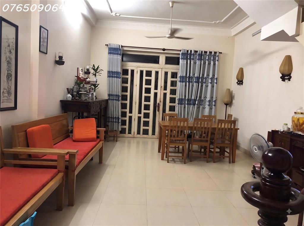 Chính chủ cần bán nhà riêng đường 339, Phường Phước Long, TP.HCM, DT 72m2, giá 8,75 tỷ