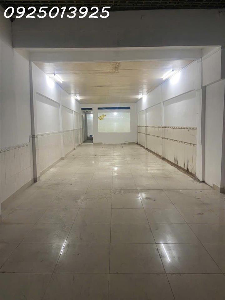 Chính chủ cần bán gấp 1 căn nhà mặt tiền Phạm Hùng, 190m2, giá 9 tỷ thương lượng nhẹ