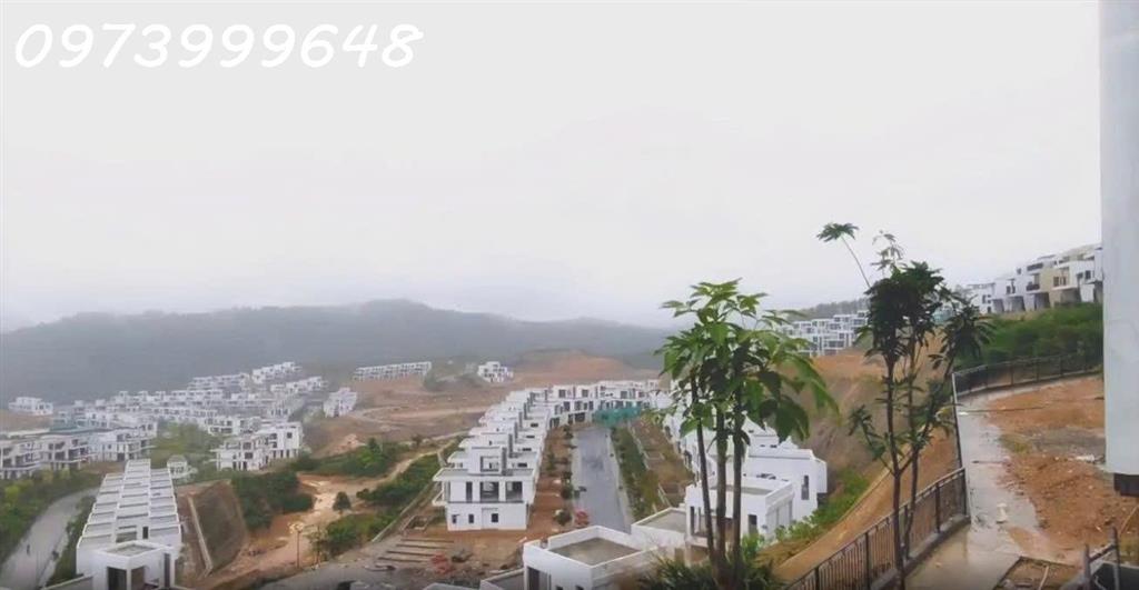 Bán biệt thự view núi & thung lũng Ivory Hòa Bình, 3 tầng, 250m² - Vị trí đẹp nhất Manila