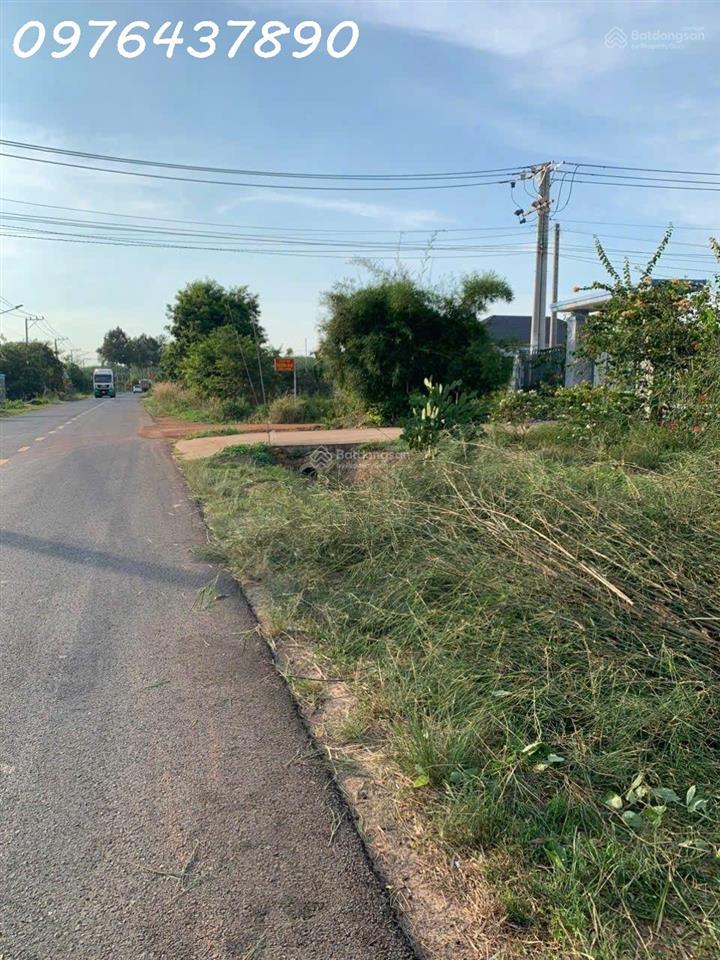 Bán đất tại đường Lò Rèn, Long Hòa, 4,5tr/m2, 3500m2, view đẹp, nhiều tiện ích