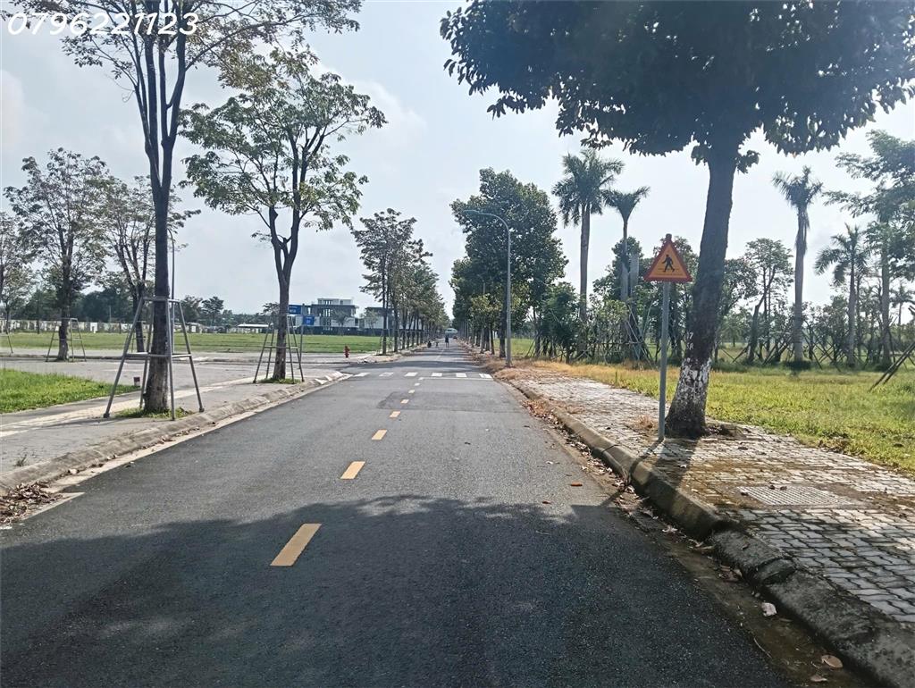Bán đất tại Ấp Yên Ngựa, ĐT 744, Định Thành, 10 tỷ, DT 1800 m2, giá đầu tư