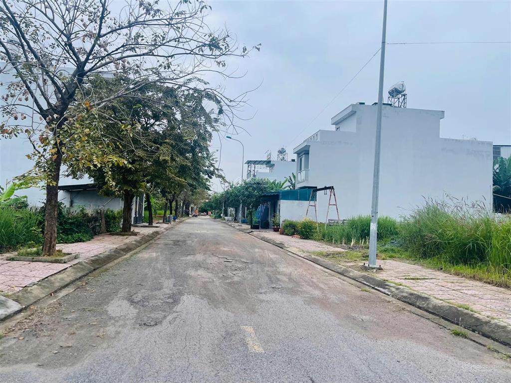 Giảm 100tr! bán nhanh lô đất long hưng city giá hời 2 tỷ 550tr sổ sẳn, 100m nở hậu gần sông thoáng
