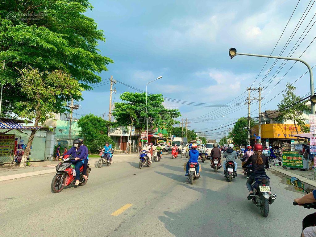 Cần bán căn nhà trệt lầu mẫu mới tại đường n16 sát cổng khu đô thị mỹ phước 3