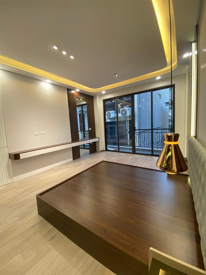 Bán Nhà Thượng Thanh 53m2 – 5 Tầng Thang Máy – Full Nội Thất Cao Cấp – Chỉ Việc Xách Vali